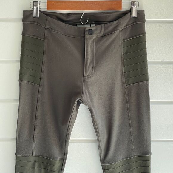 Athleta Trailsetter Ponte Motion Pants Travel Pants In Olive Size 8 - Picture 7 of 13